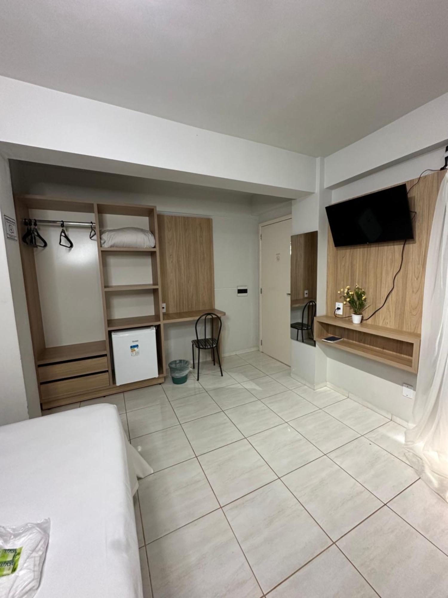 Rai Hotel - Proximo A Prefeitura Каскавел Екстер'єр фото